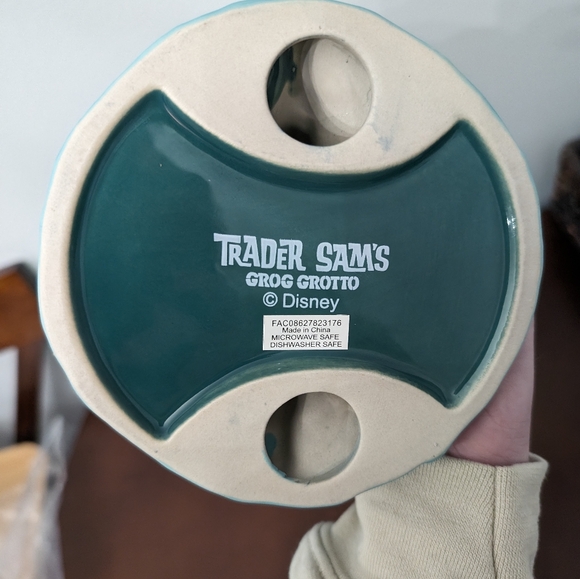Ursula Trader Sam's Grog Grotto Tiki mug - Picture 5 of 5
